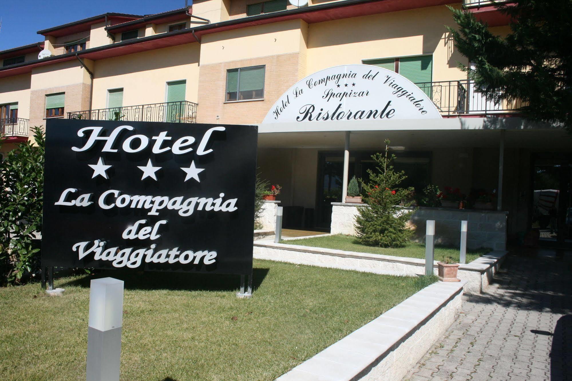 ל'אקווילה Hotel La Compagnia Del Viaggiatore מראה חיצוני תמונה